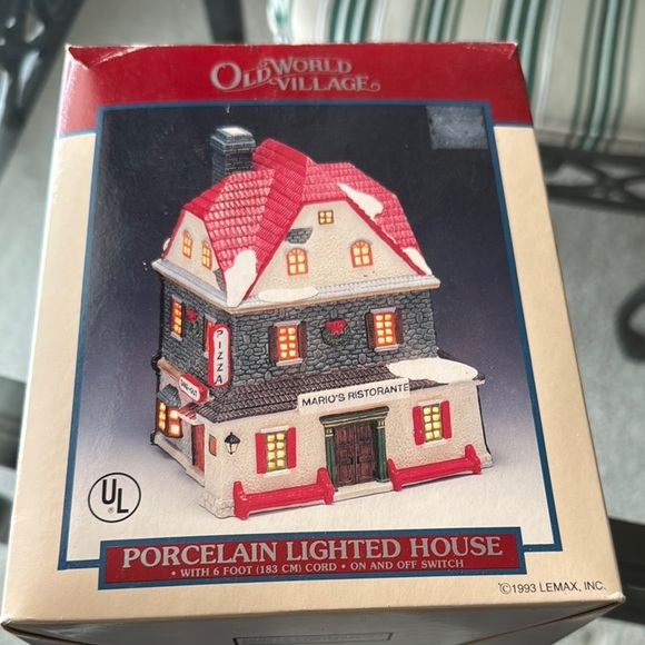Lemax Other - Lemax Red and Gray Holiday Decor Porcelain Lighted House